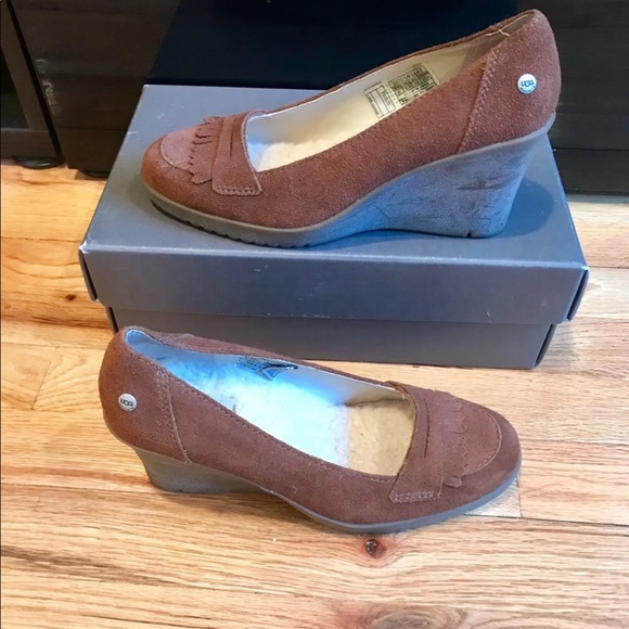 Ugg Reese Wedge Suede Shoes - Picture 2 of 5